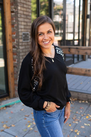 Black & Leopard Vneck Pullover (SM-XL)