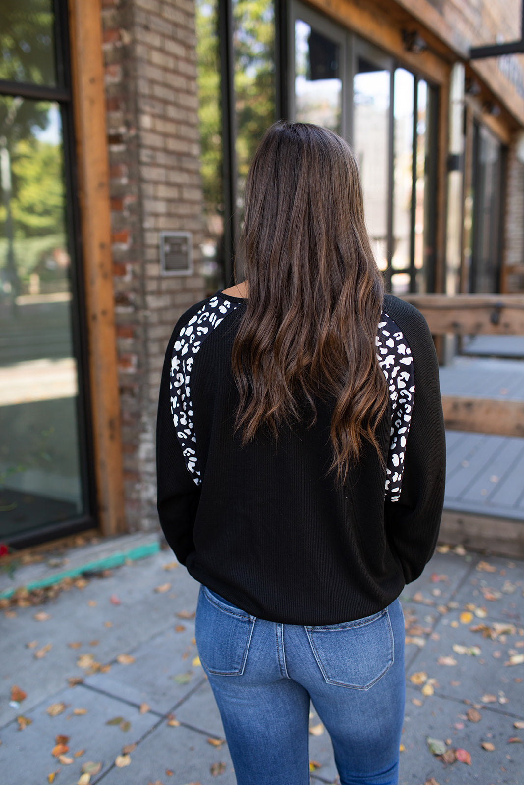 Black & Leopard Vneck Pullover (SM-XL)