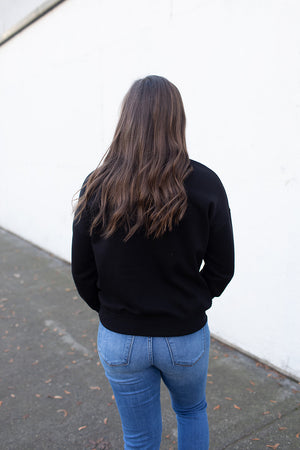 Black Basic Fleece Crewneck Sweatshirt (SM-3X)