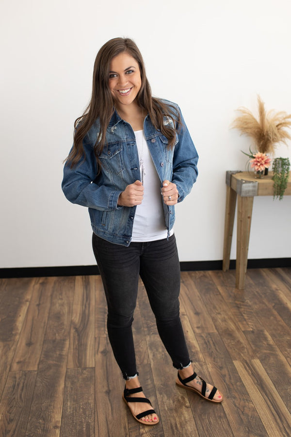15 Jean Jacket With Leggings Outfits That We Can Not Get Enough Of